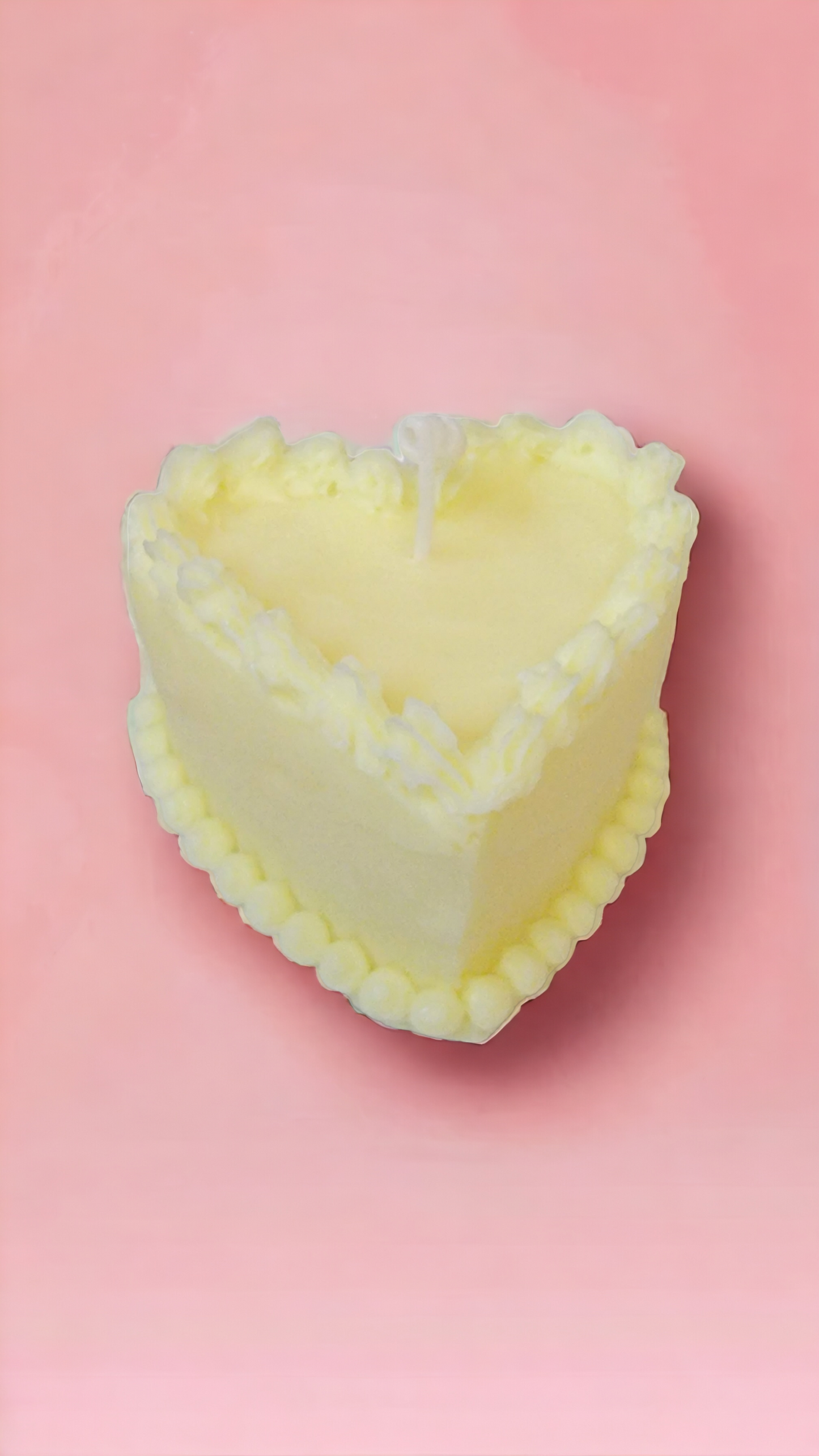 Buttercream Amour Candle – romantic gift idea for vintage candle lovers.