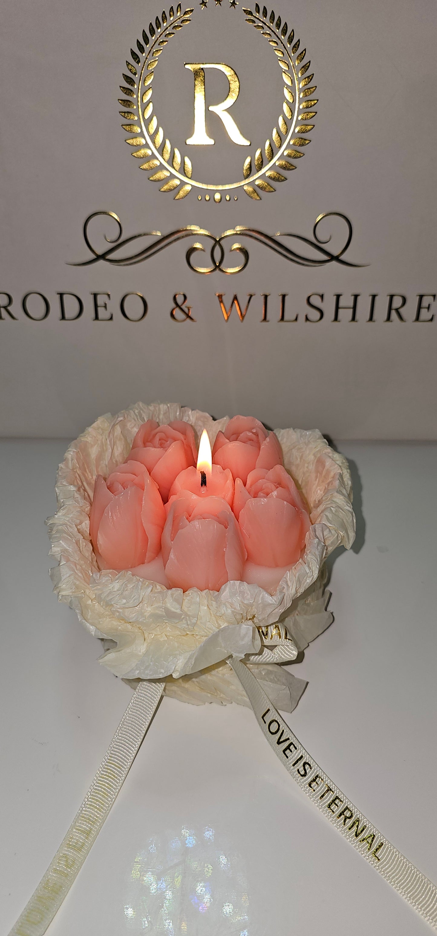 Closeup of Roses Bouquet Candle details – handmade floral candle decor