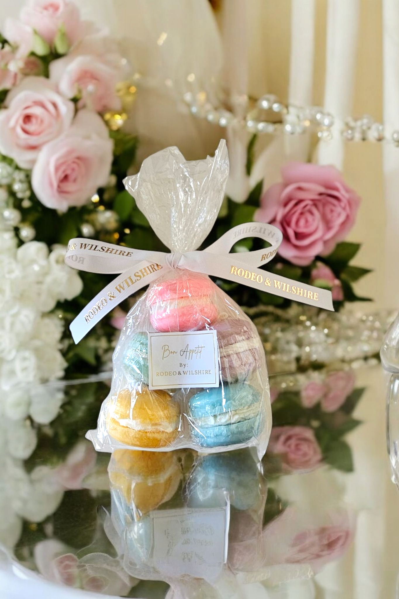 Closeup of Patisserie Macaron Candle – chantilly cream swirl detail.