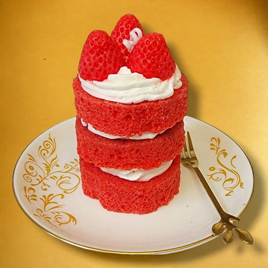 3-Layer Strawberry Pound Cake Candle video – realistic dessert candle inspired by Parisian high tea.