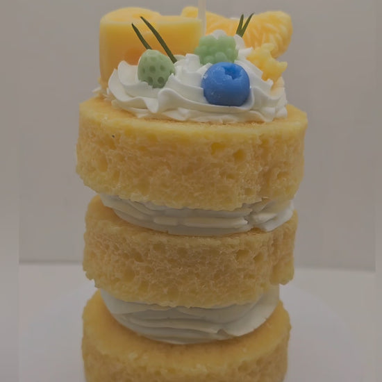 Lemon Pound Cake Candle video – realistic dessert candle for Parisian patisserie and dopamine decor styling
